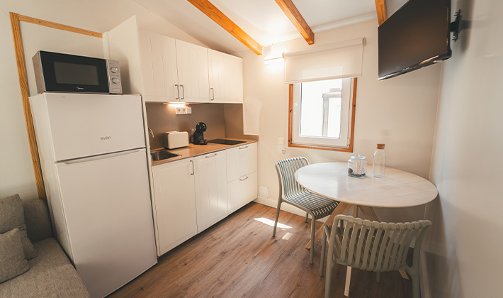 Vacances-passion - Camping Hola Camp Sitges Relax - Barcelone - Espagne