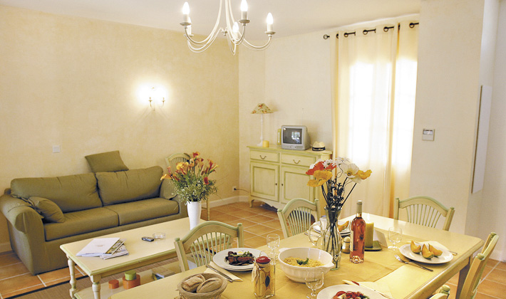 Vacances-passion - Le domaine de Fayence**** - Fayence - Var