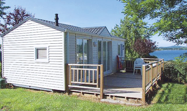 Vacances-passion - Camping Le Parc de Charouzech**** - Pareloup - Aveyron