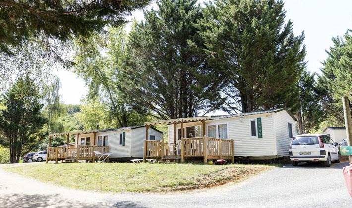 Vacances-passion - Camping Le Val d'Ussel**** - Proissans - Dordogne