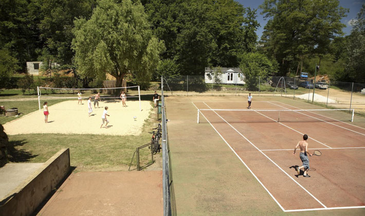 Vacances-passion - Camping Le Val d'Ussel**** - Proissans - Dordogne
